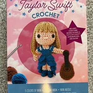 Taylor Swift Crochet Doll Kit - Blue and Brown NEW